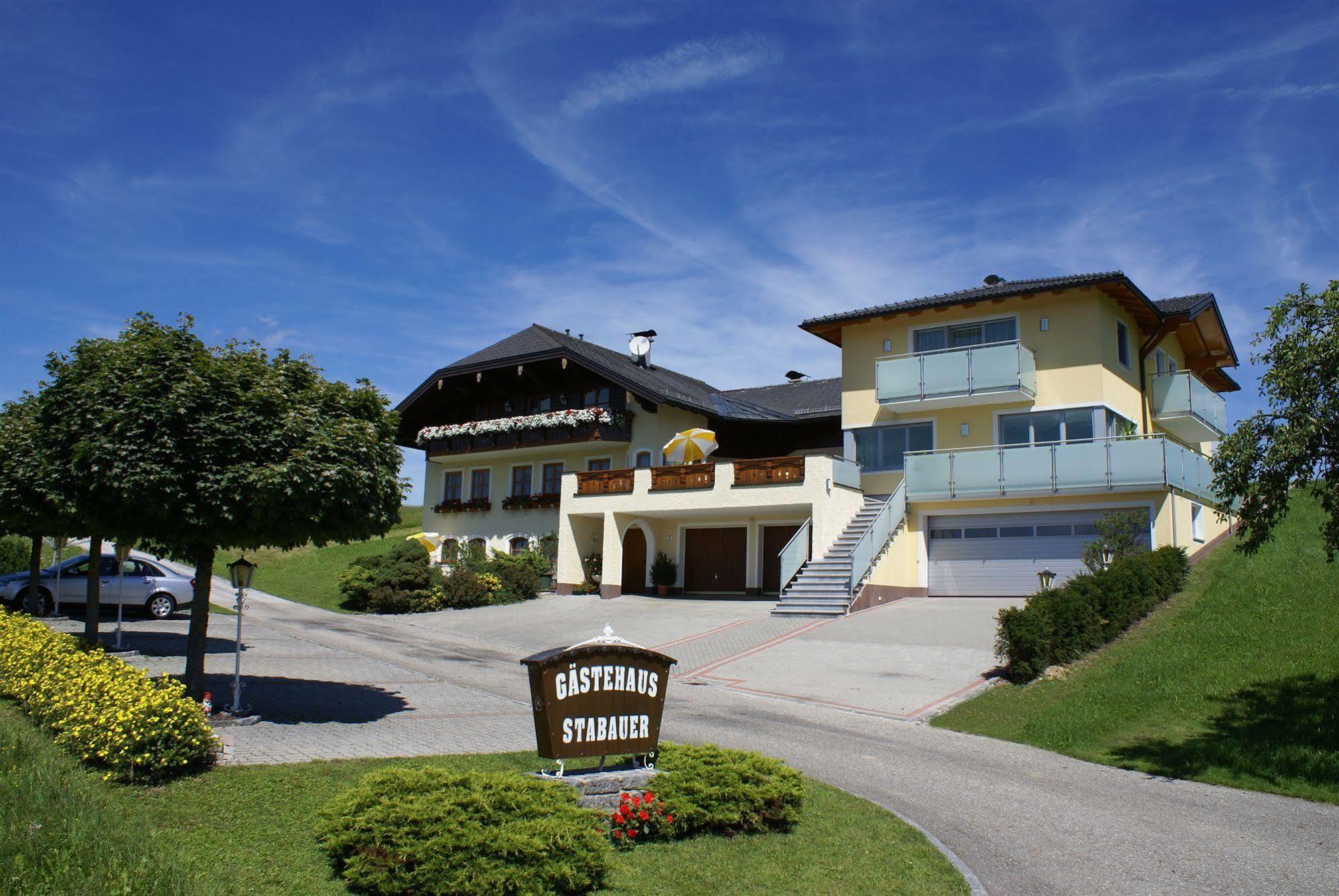 Gaestehaus Stabauer Mondsee Exterior foto